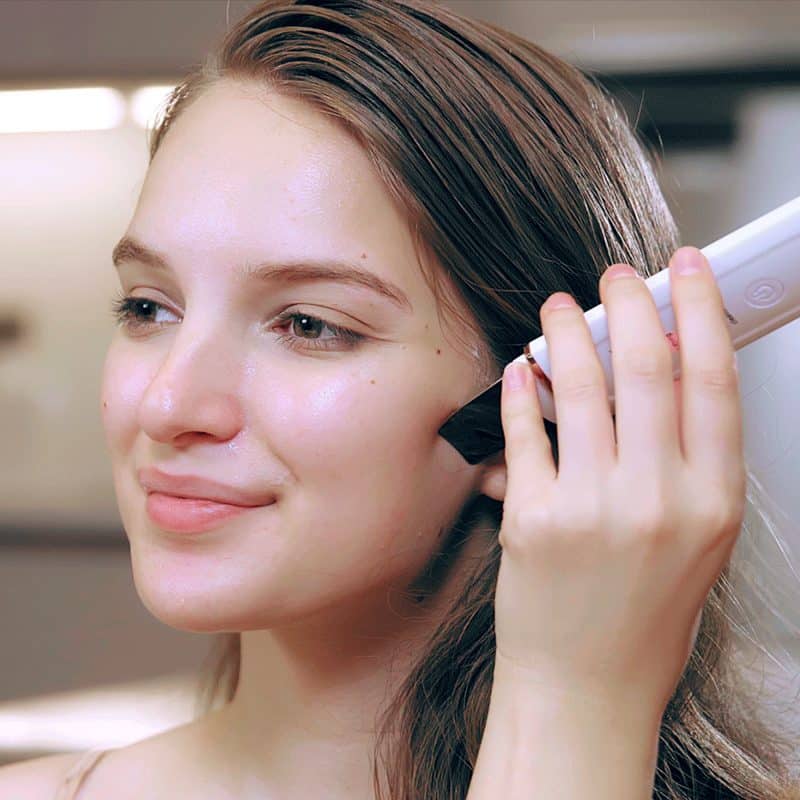 Hautpflege mit einem Gesichtsreinigungsgerät